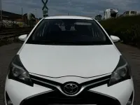 Gebraucht Toyota Yaris 90 PS (66 kW) 2015 Weiß Kleinwagen