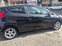 Gebraucht Ford Fiesta Trend 82 PS (60 kW) 2011 Schwarz Kleinwagen