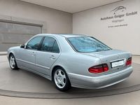 Gebraucht Mercedes E240 Avantgarde 170 PS (125 kW) 2001 Silber Limousine