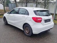 Gebraucht Mercedes A160 90 PS (66 kW) 2014 Weiß Limousine
