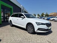Gebraucht Skoda Superb 156 PS (114 kW) 2022 Moonweiss metallic Kombi