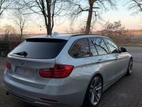Gebraucht BMW 320 184 PS (135 kW) 2015 Silber Kombi