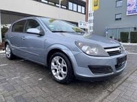 Gebraucht Opel Astra Sport 105 PS (77 kW) 2006 Lichtsilber m2 Kleinwagen
