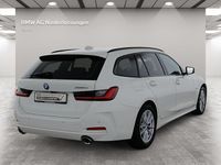 Gebraucht BMW 320e Basis 163 PS (119 kW) 2022 Weiß Kombi