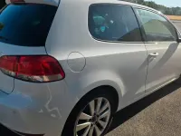 Gebraucht VW Golf 102 PS (75 kW) 2010 Weiß Coupé