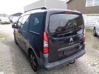 Gebraucht Citroën Berlingo Feel 99 PS (72 kW) 2018 Schwarz Van / Kleinbus