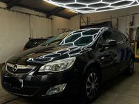 Gebraucht Opel Astra Sport 120 PS (88 kW) 2011 Schwarz Kombi