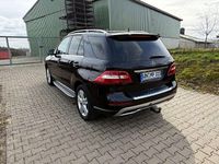 Gebraucht Mercedes ML250 204 PS (150 kW) 2015 Schwarz SUV