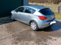 Gebraucht Opel Astra 100 PS (73 kW) 2011 Silber Limousine