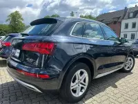 Gebraucht Audi Q5 Sport 190 PS (139 kW) 2019 Mondscheinblau metallic SUV