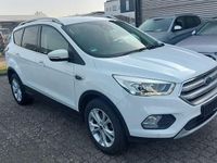 Gebraucht Ford Kuga Titanium 150 PS (110 kW) 2019 Weiß SUV