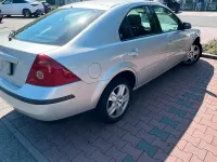 Gebraucht Ford Mondeo 110 PS (80 kW) 2001 Silber Limousine