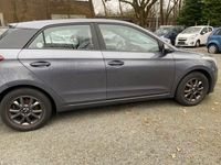 Gebraucht Hyundai i20 YES! 84 PS (61 kW) 2017 Grau Limousine