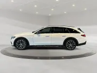 Gebraucht Mercedes E300 313 PS (230 kW) 2025 Unilack polarweiss Kombi