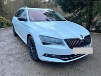 Gebraucht Skoda Superb LAURIN & KLEMENT 190 PS (139 kW) 2017 Weiß Kombi