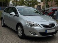 Usata Opel Astra 95 CV (69 kW) 2012 Argento Station wagon
