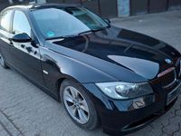 Gebraucht BMW 320 177 PS (130 kW) 2007 Schwarz Limousine
