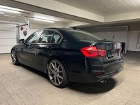 Gebraucht BMW 330e Advantage 252 PS (185 kW) 2017 Schwarz Limousine