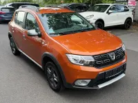 Gebraucht Dacia Sandero Stepway 90 PS (66 kW) 2018 Grün Limousine