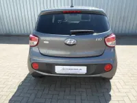 Gebraucht Hyundai i10 Passion Plus 67 PS (49 kW) 2018 Grau Kleinwagen