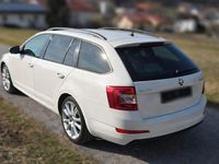 Gebraucht Skoda Octavia Ambition 150 PS (110 kW) 2015 Weiß Kleinwagen