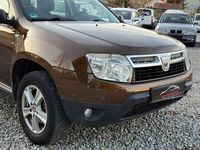 Gebraucht Dacia Duster Lauréate 107 PS (78 kW) 2011 Braun SUV