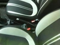 Gebraucht Fiat Grande Punto 78 PS (57 kW) 2009 Schwarz metallic Kleinwagen