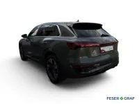 Gebraucht Audi Q8 e-tron S-Line 300 kW (408 PS) 2023 Chronosgrau metallic SUV