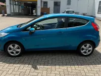 Gebraucht Ford Fiesta 100 PS (73 kW) 2013 Blau Kleinwagen