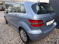 Gebraucht Mercedes B200 136 PS (100 kW) 2005 Blau Van / Kleinbus