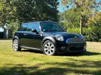 Gebraucht Mini ONE 98 PS (72 kW) 2010 Schwarz Kleinwagen