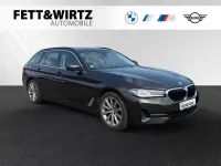 Gebraucht BMW 520 190 PS (139 kW) 2022 Sophistograu brillanteffekt metallic Kombi