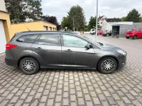 Gebraucht Ford Focus 101 PS (74 kW) 2014 Grau Kombi