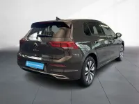 Gebraucht VW Golf VIII Move 131 PS (96 kW) 2024 Grau Limousine