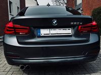 Gebraucht BMW 330e Advantage 252 PS (185 kW) 2017 Grau Limousine