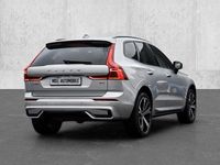 Gebraucht Volvo XC60 Plus 197 PS (144 kW) 2023 Silver dawn / metallic SUV