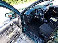 gebraucht VW Bora Golf 4Kombi 2,3L V5 - Top gepflegtes Auto