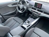 Gebraucht Audi A4 Sport 150 PS (110 kW) 2019 Mythosschwarz metallic Kombi