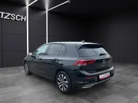 Gebraucht VW Golf VIII Active 150 PS (110 kW) 2022 Schwarz Limousine