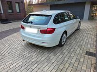 Gebraucht BMW 318 150 PS (110 kW) 2015 Weiß Kombi