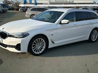 Gebraucht BMW 530e 184 PS (135 kW) 2022 Alpinweiss Kombi
