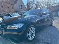 Gebraucht BMW 320 Advantage 170 PS (125 kW) 2008 Schwarz Kombi