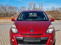 Gebraucht Renault Clio II 75 PS (55 kW) 2010 Rot Kleinwagen