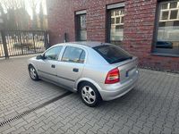 Gebraucht Opel Astra Edition 101 PS (74 kW) 2001 Silber Kleinwagen