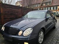 Gebraucht Mercedes E200 122 PS (89 kW) 2004 Blau Limousine