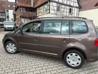 Gebraucht VW Touran 105 PS (77 kW) 2012 Braun Van / Kleinbus