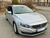 Gebraucht Volvo V60 Summum 150 PS (110 kW) 2016 Silber Kombi