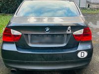 gebraucht BMW 320 i E90 2007 Benziner