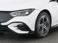 Gebraucht Mercedes EQE300 AMG 194 kW (265 PS) 2025 Weiß Limousine