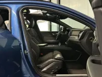 Gebraucht Volvo V60 R-Design 163 PS (119 kW) 2020 Blau Kombi